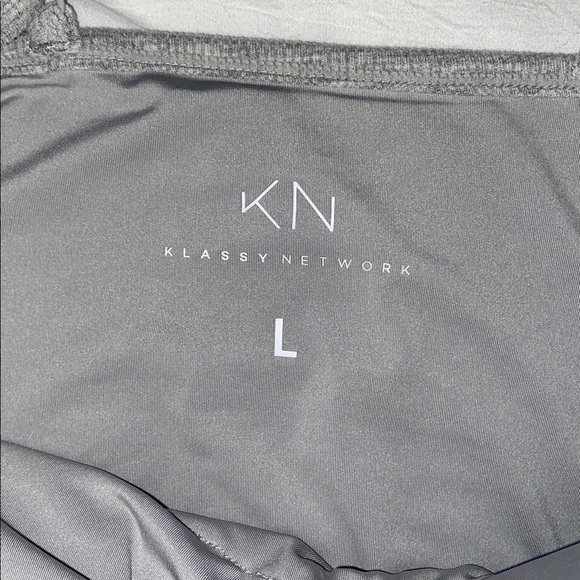 Klassy Network Ribbed Tanks - Picture 3 of 4